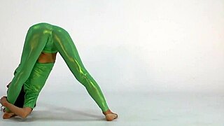 Athletic Anna Ocean's nimble moves will leave you breathless