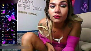 Angelique Monroe's sensual webcam performance on July 21, 2023