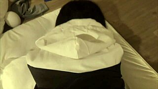 First-time massage leads to intense arousal with stunning Asian beauty
