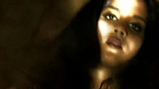 Mysterious Indian beauty gives a sensual massage