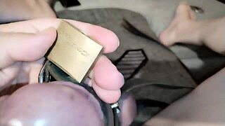 A hung bear dominates in homemade Finnish gay video