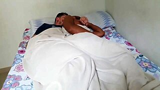 Dreaming of a gay threesome with a hung friend