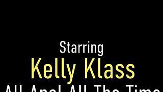Squealing Kelly Klass enjoys a tongue job and intense sex