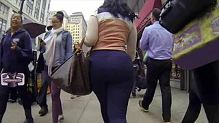 Sexy big ass in hidden candid shots