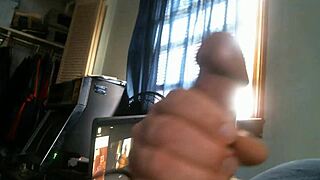 Gay solo video: Watching and jacking to a hot movie