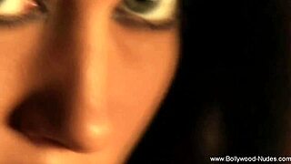Steamy sesh with an exotic Indian beauty who is a professional dancer and knows how to work her body.