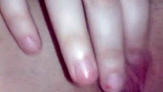 Pretty body, ugly face 18-year-old amateur masturbation