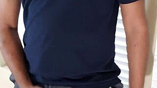 Hot and sexy bodybuilder Alan Prasad shows off his muscles and masturbates on cam.