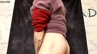 Gay masturbation and anal sex scenes in a solo performance.