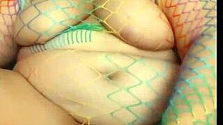 Xxsinderella's solo play with a plus size pussy and a deepthroat dildo