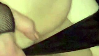 Minxycme is a bad girl who likes to have fun with a dildo and enjoys great orgasm