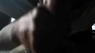 Ebony hottie gives a sensational blowjob