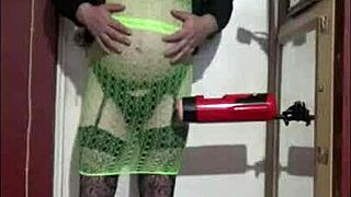 Shy crossdresser's wild machine masturbation session - Amateurs