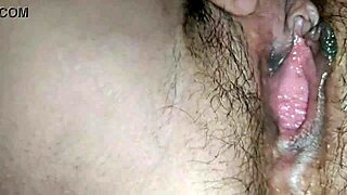 Licking the pussy of a hot wife in Vietnam