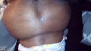A big black ass gets a hot amateur cumshot