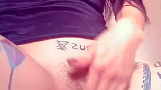 Amateur with beautiful big lips enjoying fingering and flashing