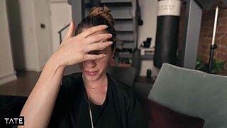 Beautiful amateur with feet fetish gets cum inside her mouth
