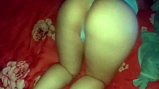 Stepmother’s ass shaking during a hot sex dance
