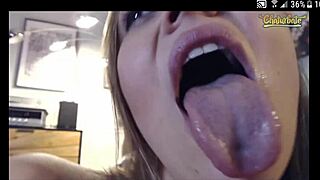 Chaturbate webcam with a special sex skill