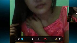 My Filipino girlfriend on webcam, she is a babe