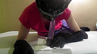 Anal sex with a shemale in stockings is hot