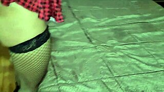 Squirting Peruvian beauty gets assfucked by hotel staff