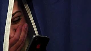 Amateur blonde gets CFNM treatment with facial finish