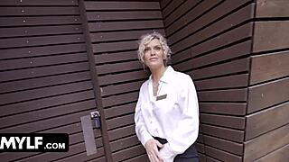 British MILF Frankie fingers herself to orgasm in public