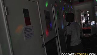 Yara Skyes’ first gloryhole adventure