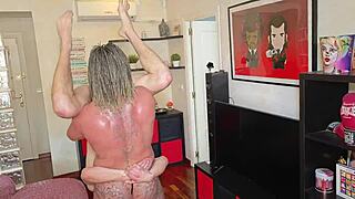 Squirt scene with a tattooed bodybuilder and deepthroat action