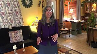 Young neighbor satisfies MILF in nylons and heels