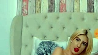 Louiseivyx's topless cam show with a special focus on big assets