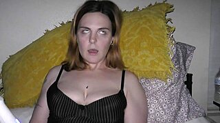 Cumming hard while fingering and announcing it out loud