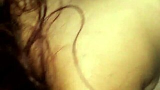 Tetona wife Mamando in a retro blue film scene with a prostitute