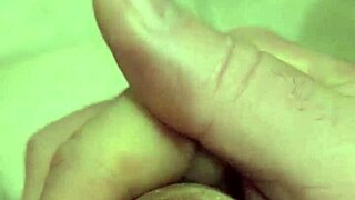 Solo play with hand