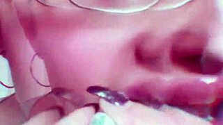 Goddess with sexy lips in kinky scene with eye fetish lover