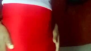 Solo sexy amateur fingering her tight asshole