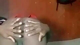 Solo sexy amateur fingering her tight asshole
