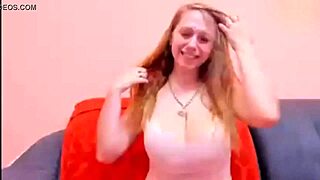 American cam models broadcasting live on webcam