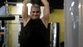 Gay workout turns into passionate encounter