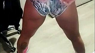 Fitness instructor gives a big dick a good squirt