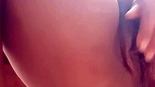 Paty Bumbum's webcam show: a sensual journey with amateurs