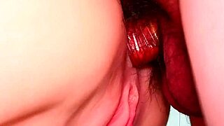 Double penetration without condoms in this anal scene